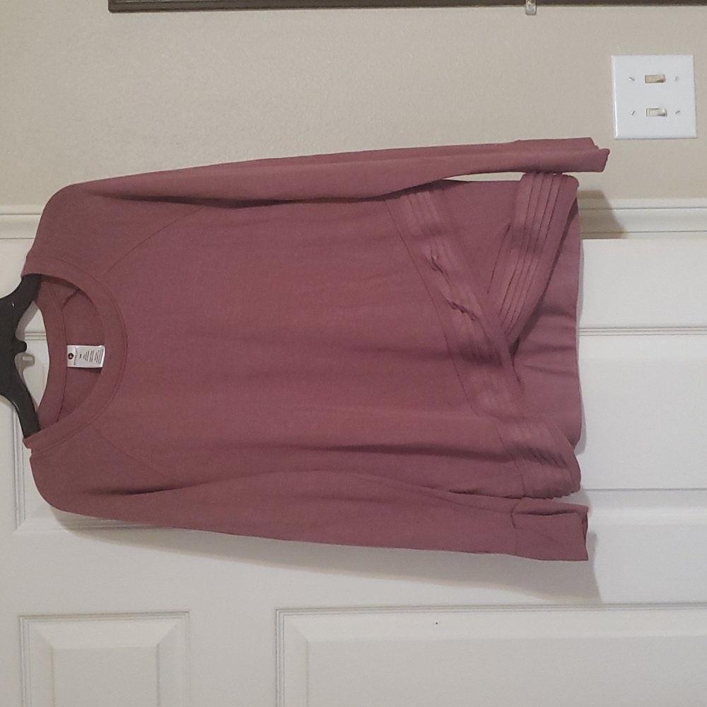 Mauve pink sweatshirt